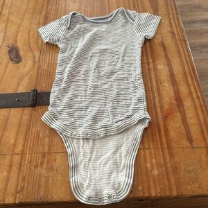 Short sleeve onesie.6-9 months